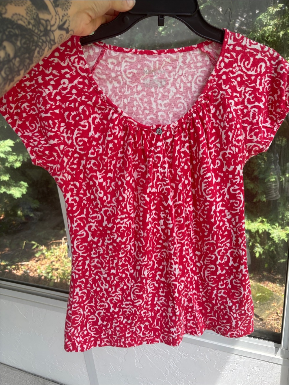 Merona pink and White Short Sleeve Scoop Neck Printed Tee